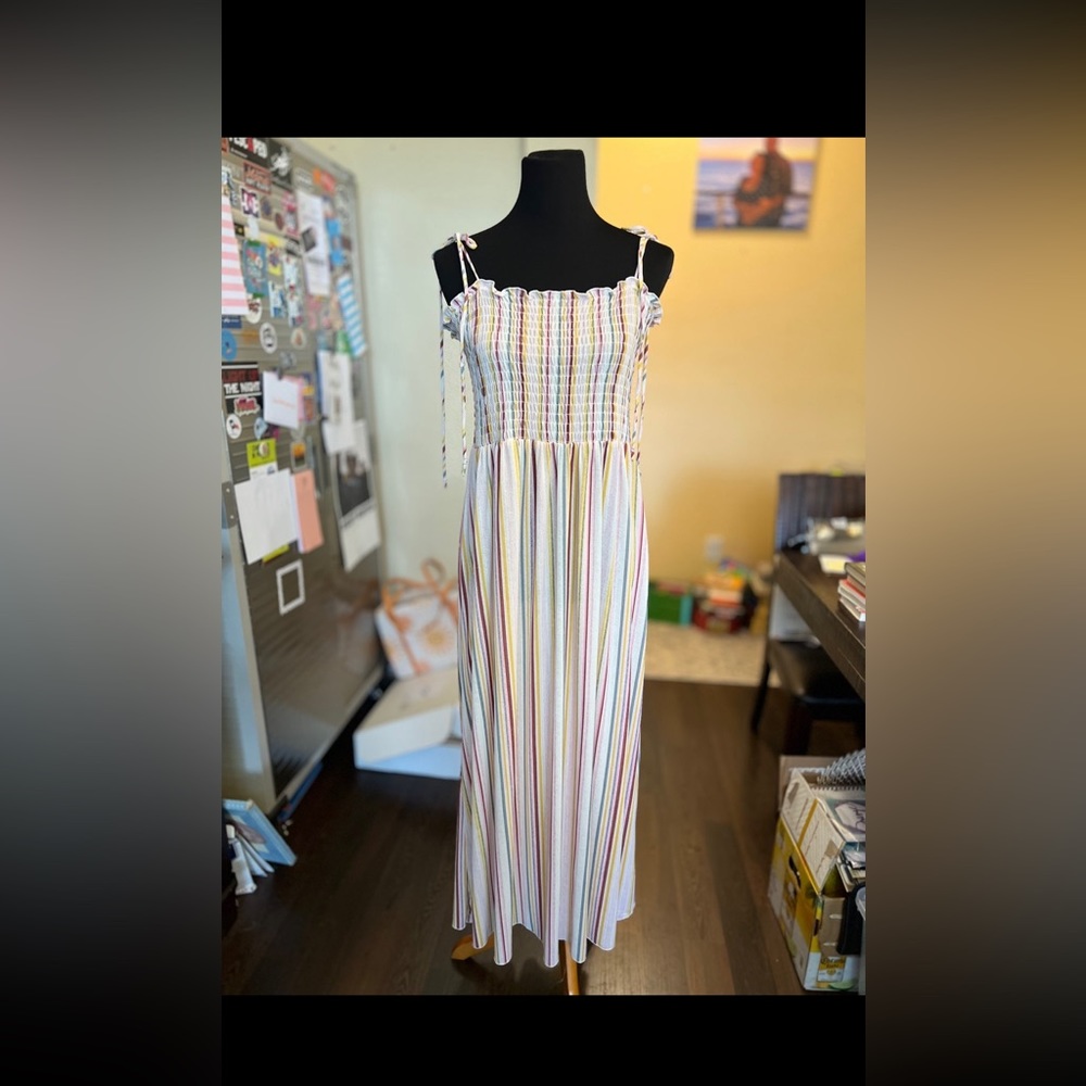 Summer Spring Maxi Dress in Pale Colors and spaghetti straps bows
